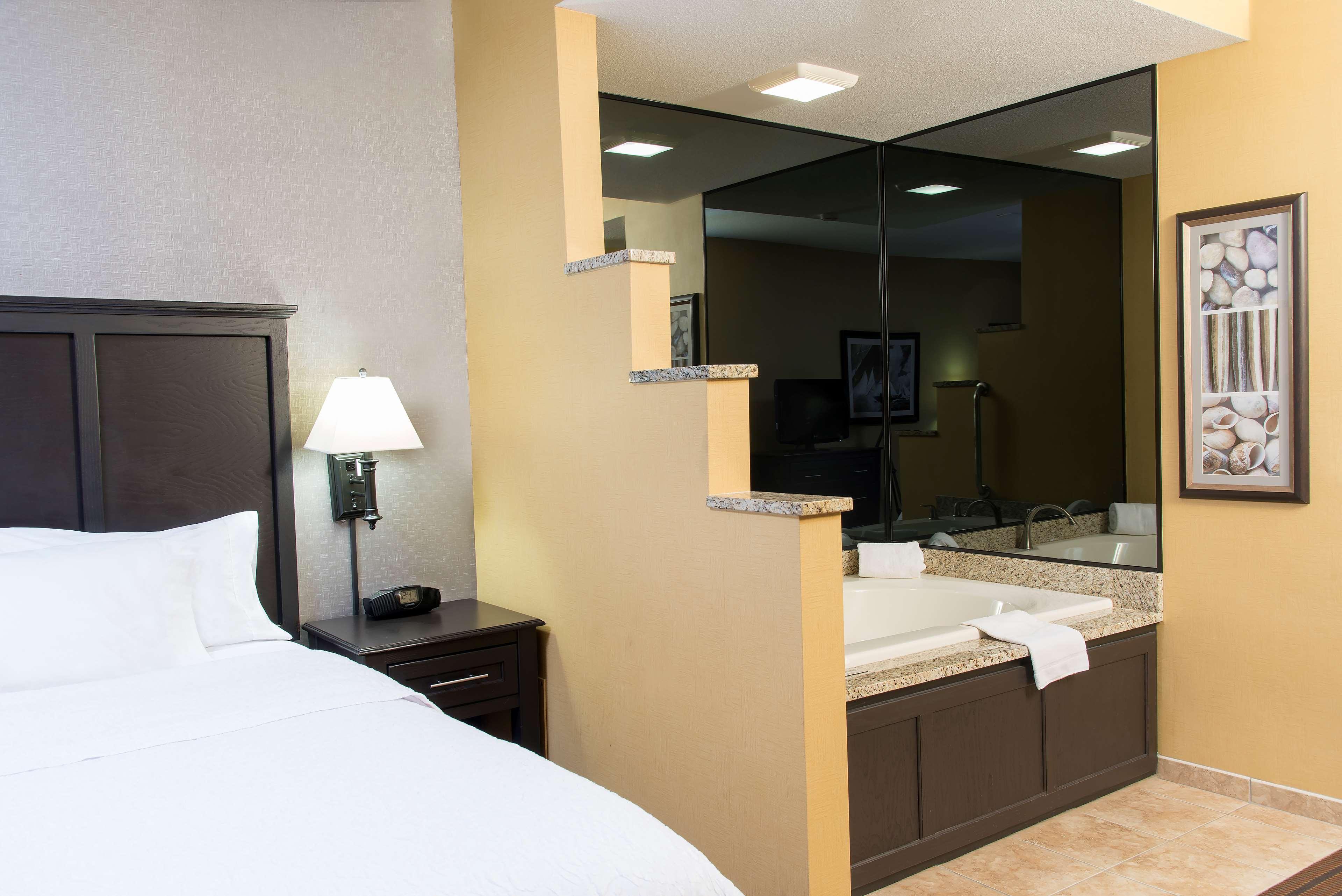 Hampton Inn Holland Exteriér fotografie