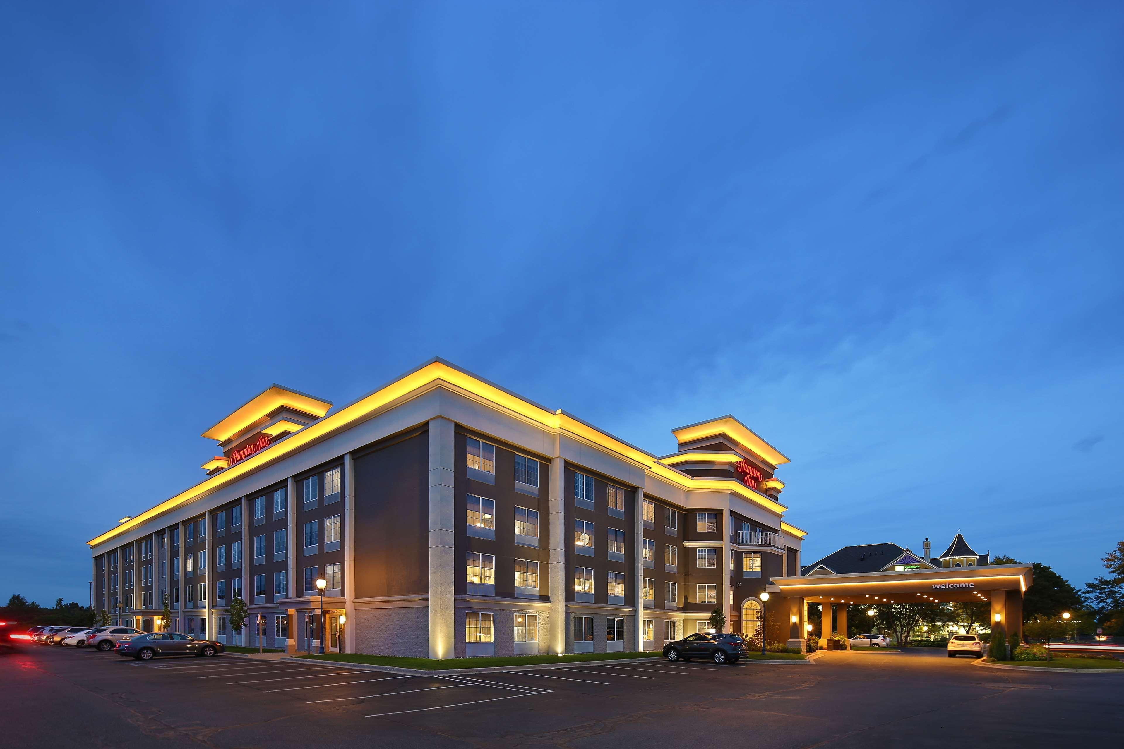 Hampton Inn Holland Exteriér fotografie