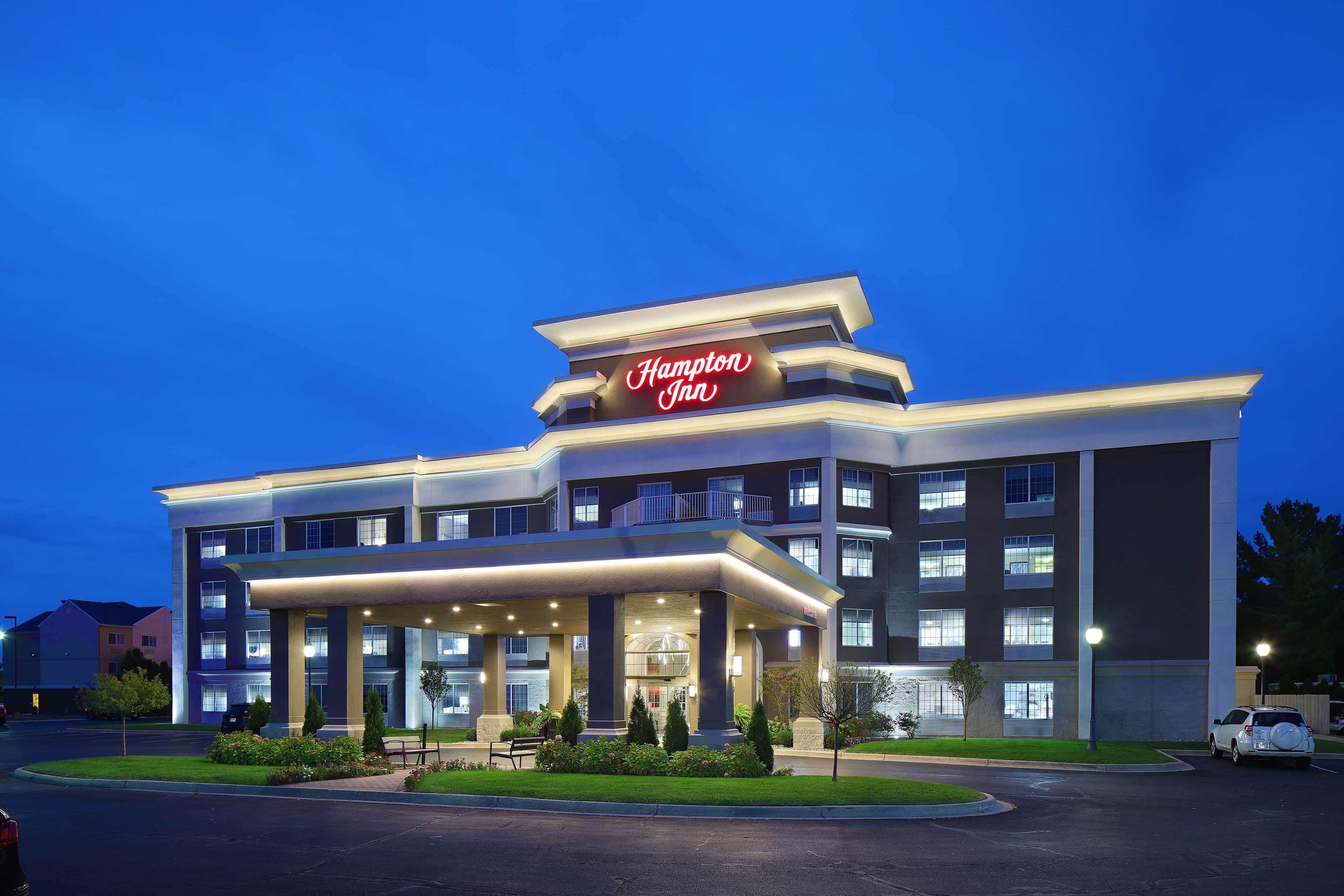 Hampton Inn Holland Exteriér fotografie