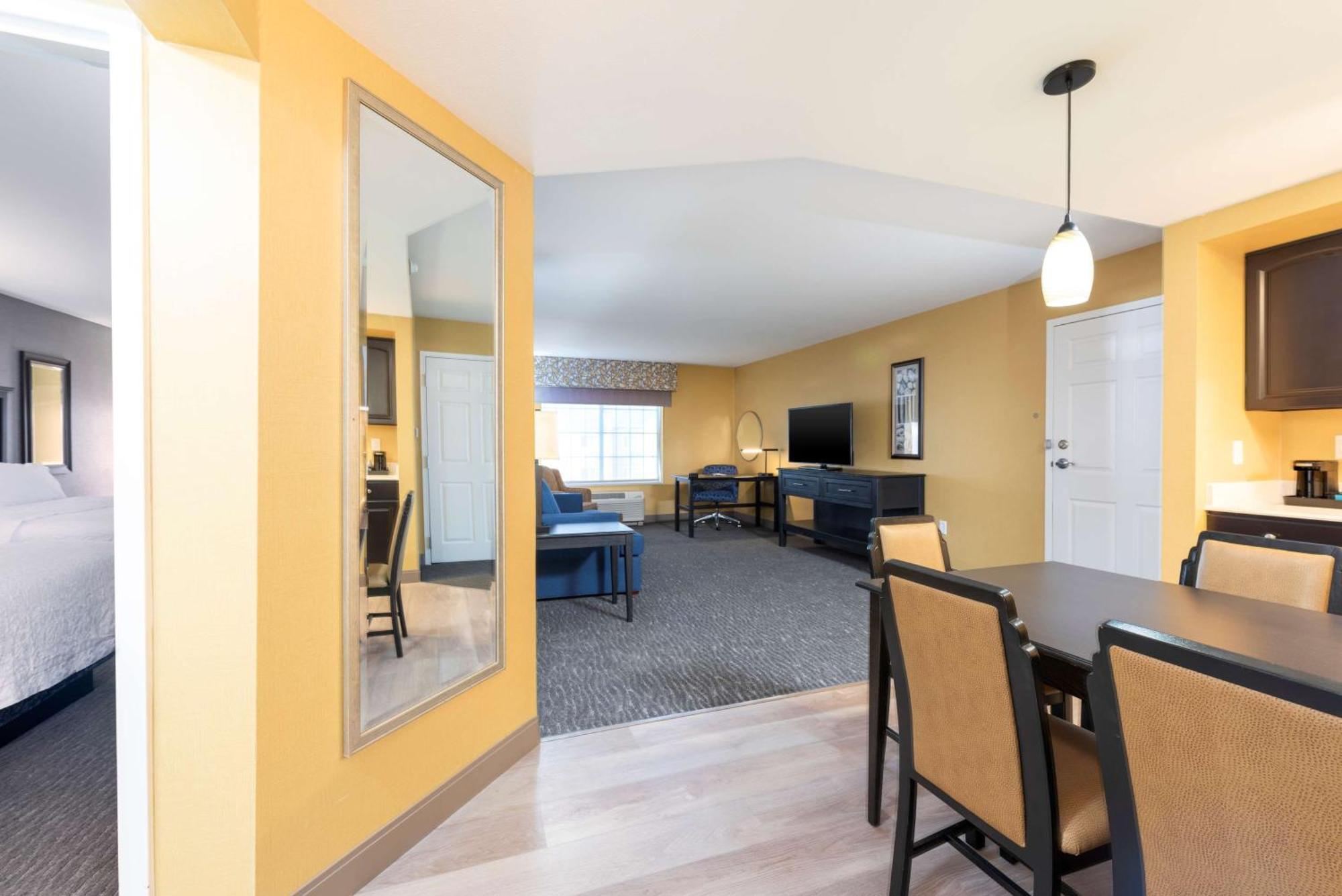 Hampton Inn Holland Exteriér fotografie