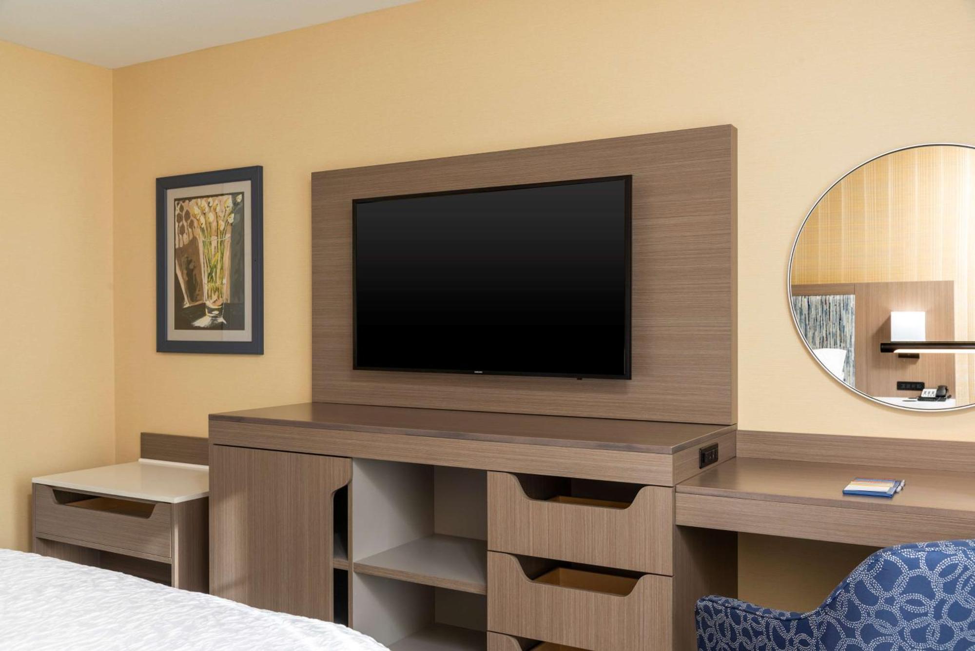 Hampton Inn Holland Exteriér fotografie