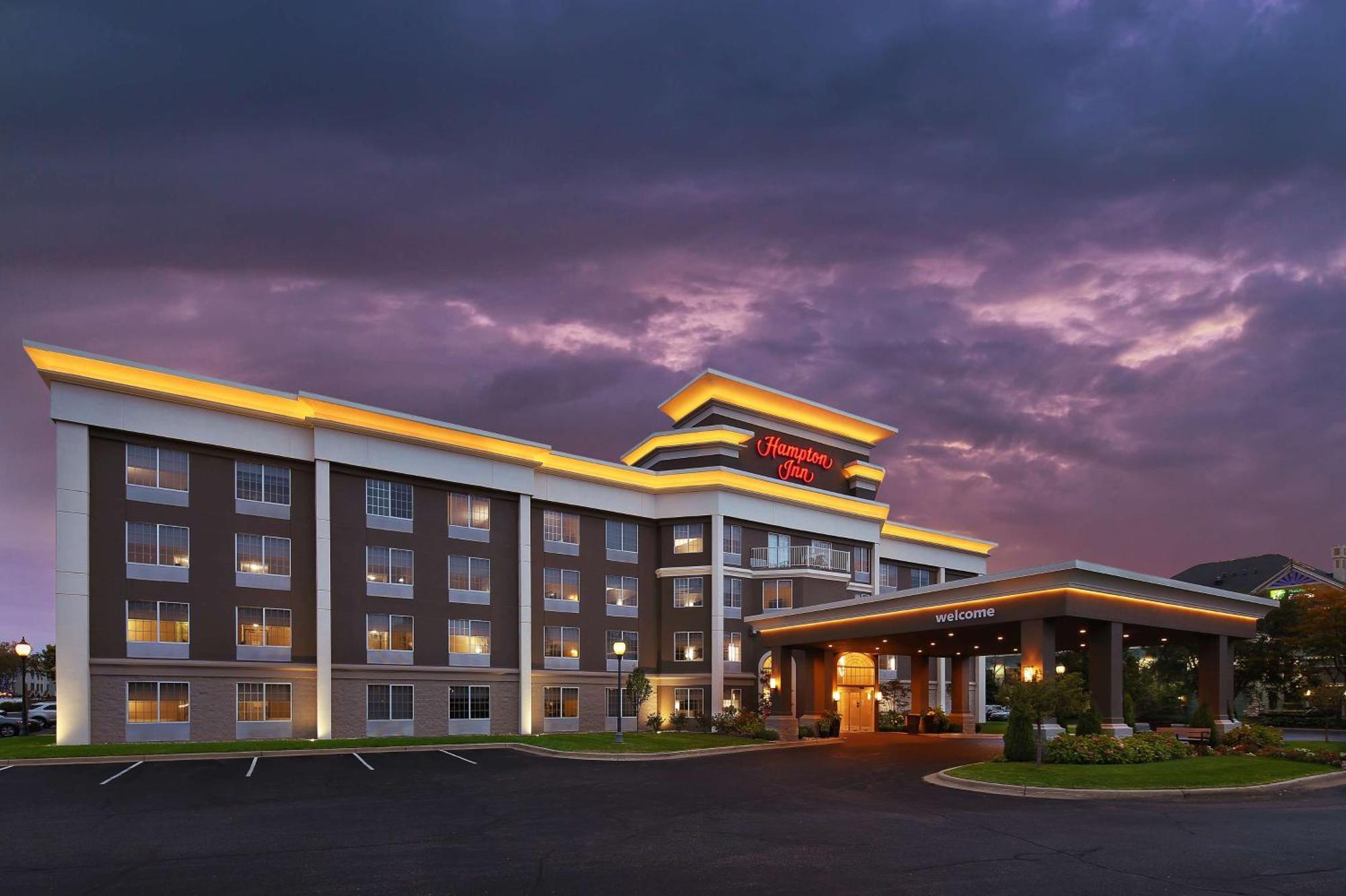 Hampton Inn Holland Exteriér fotografie